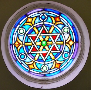 RoundStainedGlass2